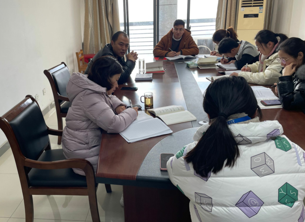 工商管理学院学生党支部开展党史集中学习