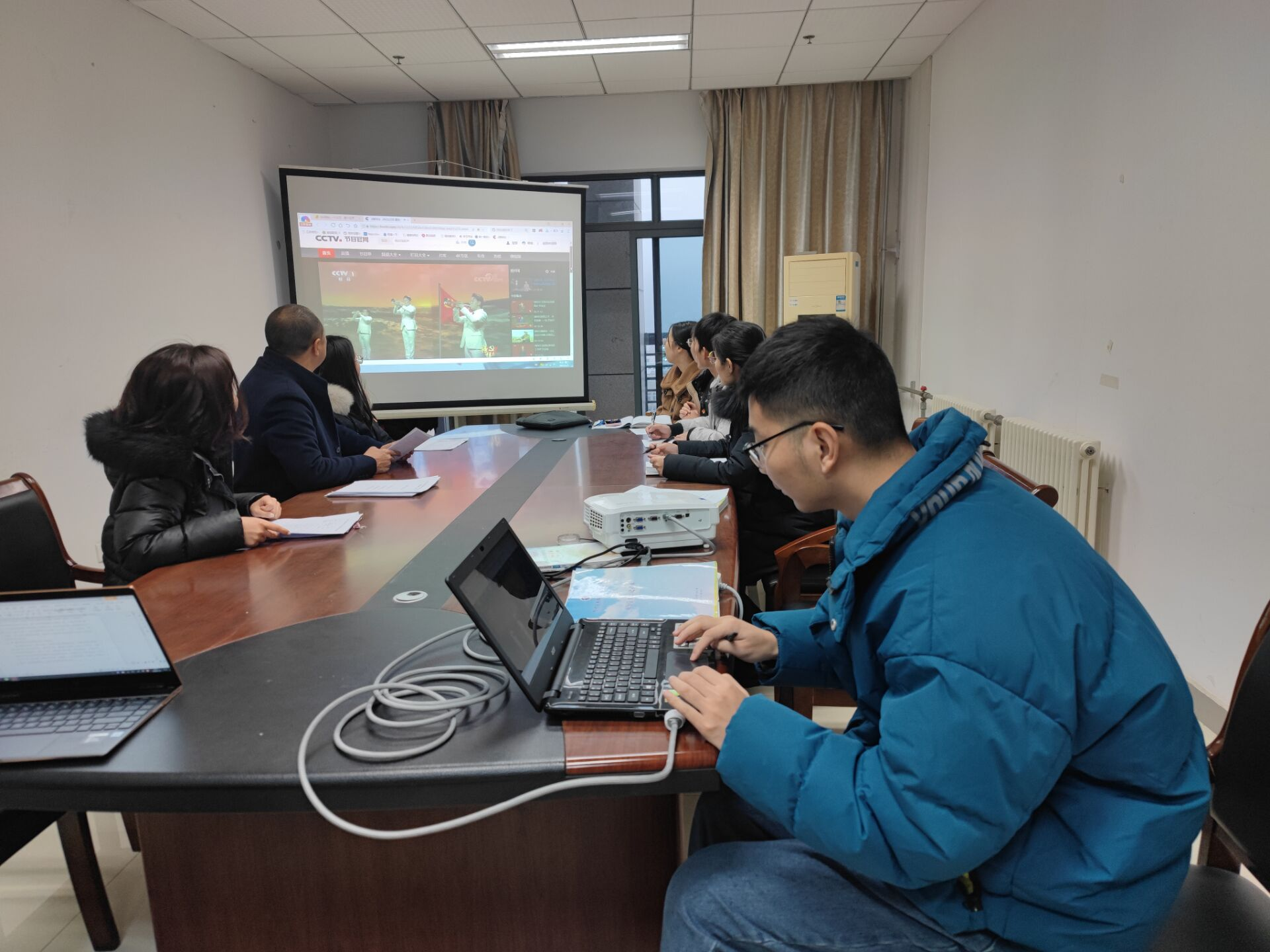 工商管理学院学生党支部召开2021年度组织生活会