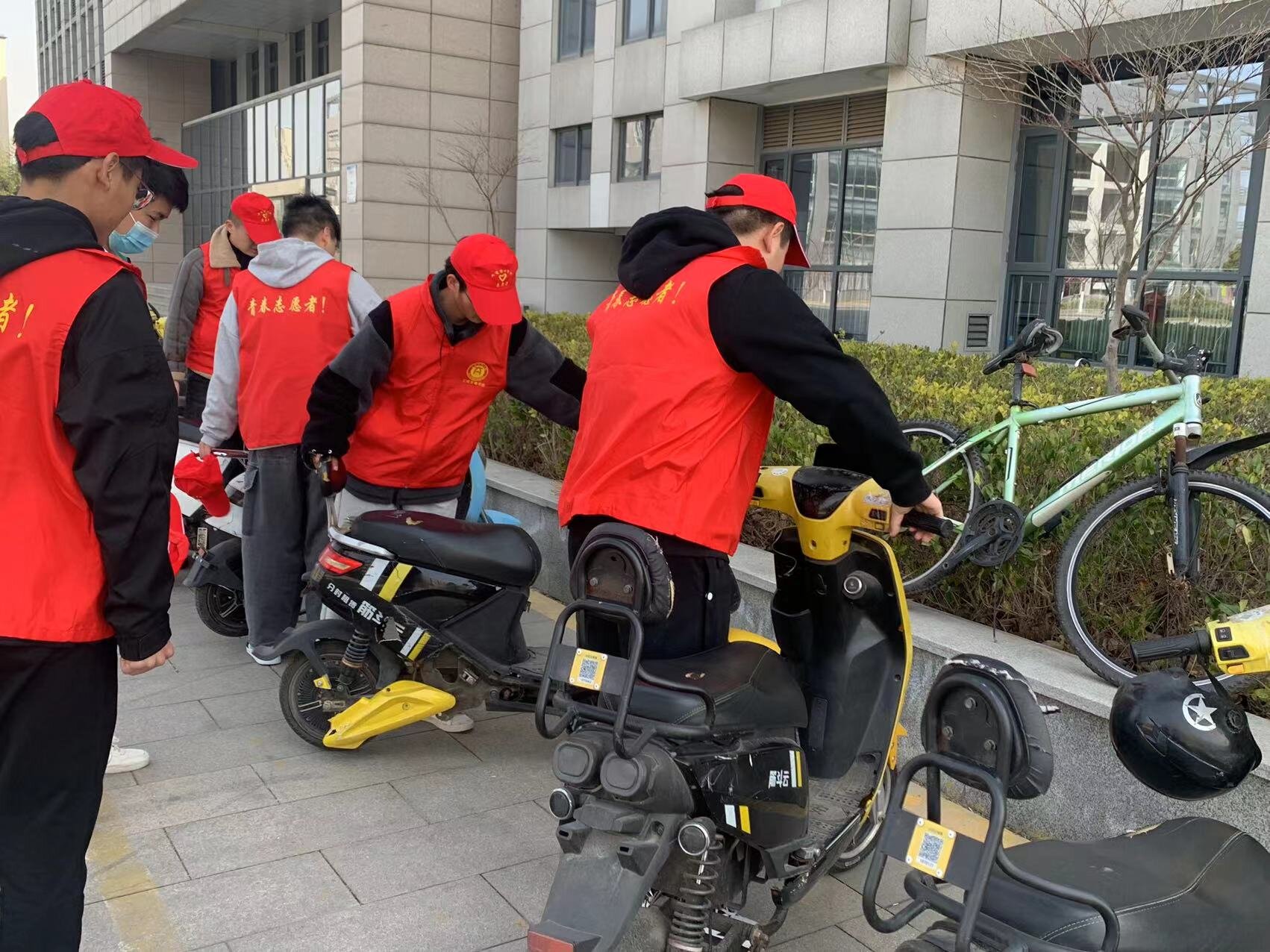 1647566139192321.jpg 2022031802.jpg