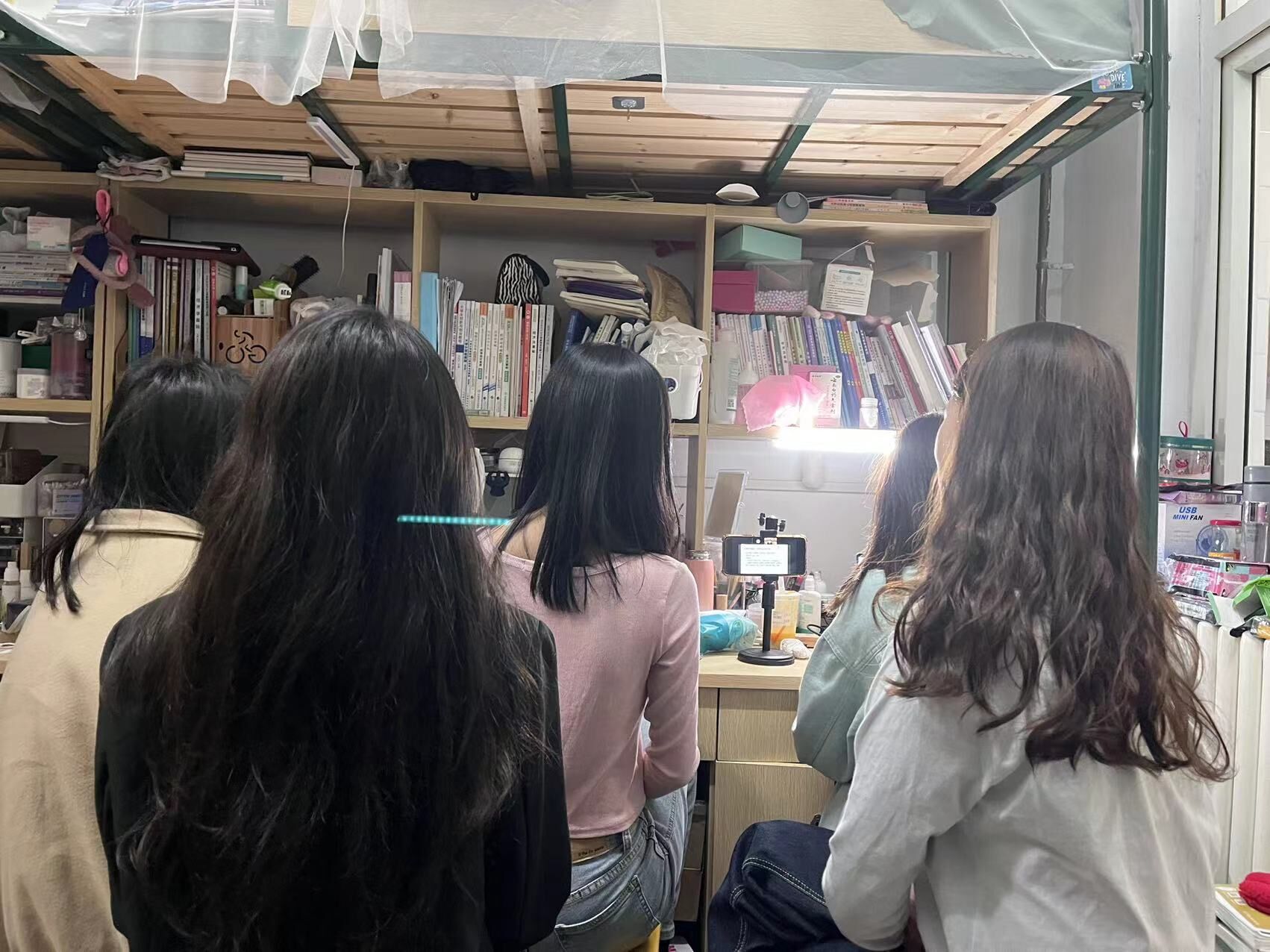 工商管理学院面向全体师生共同开展“向阳携行、共创未来”心理健康教育