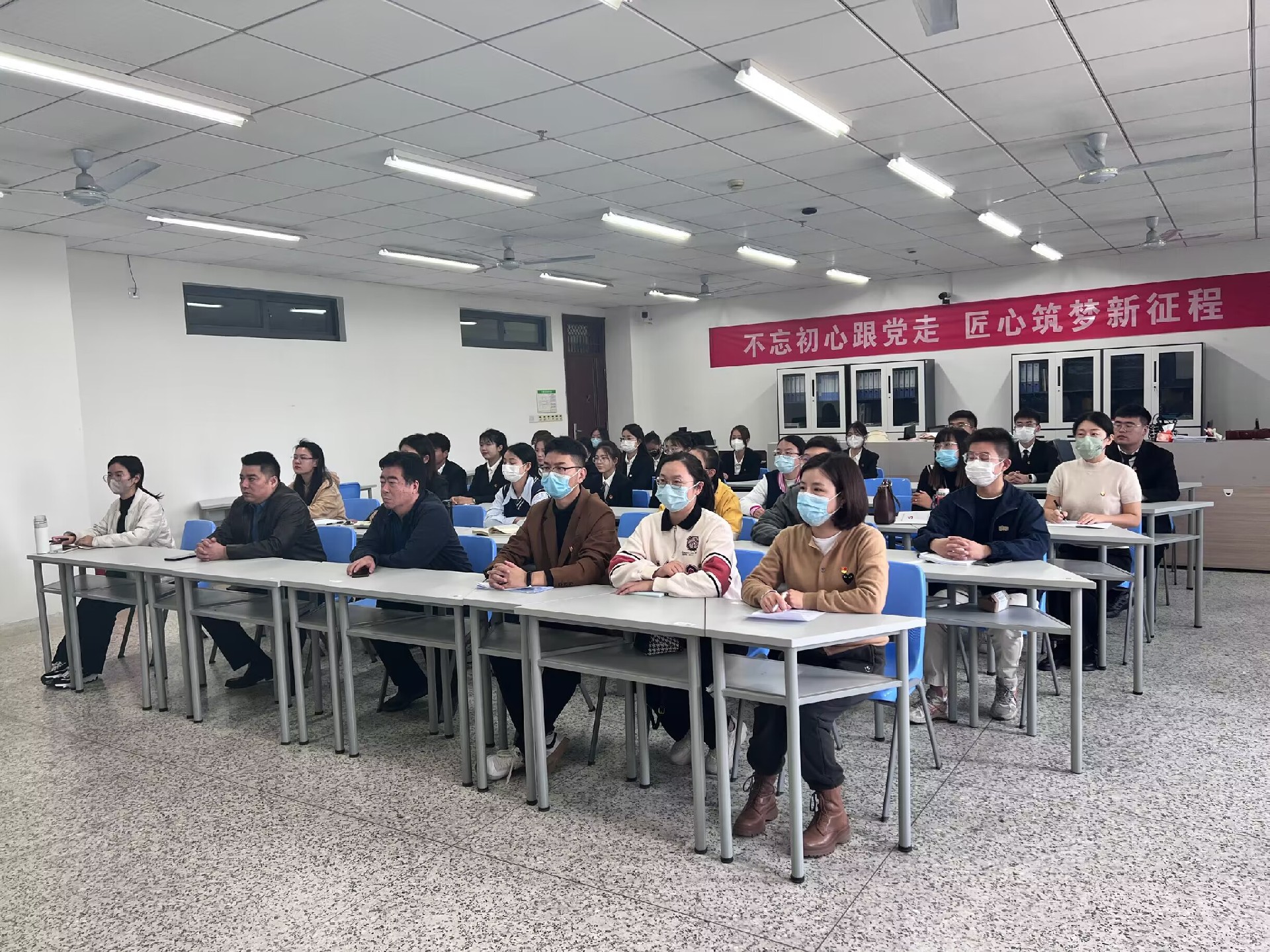 1666075213270048.jpg 1666075213270048.jpg