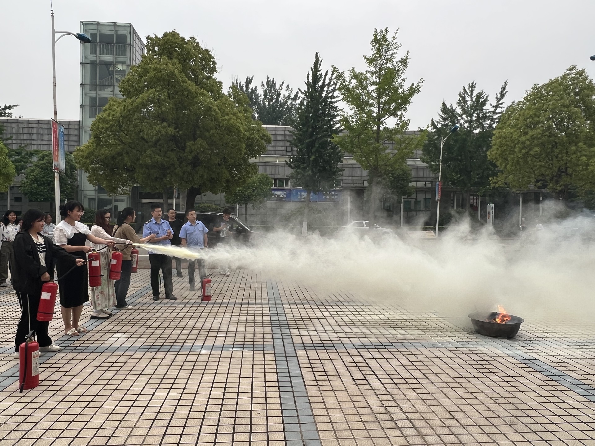 1685947960634163.jpg 1685947960634163.jpg