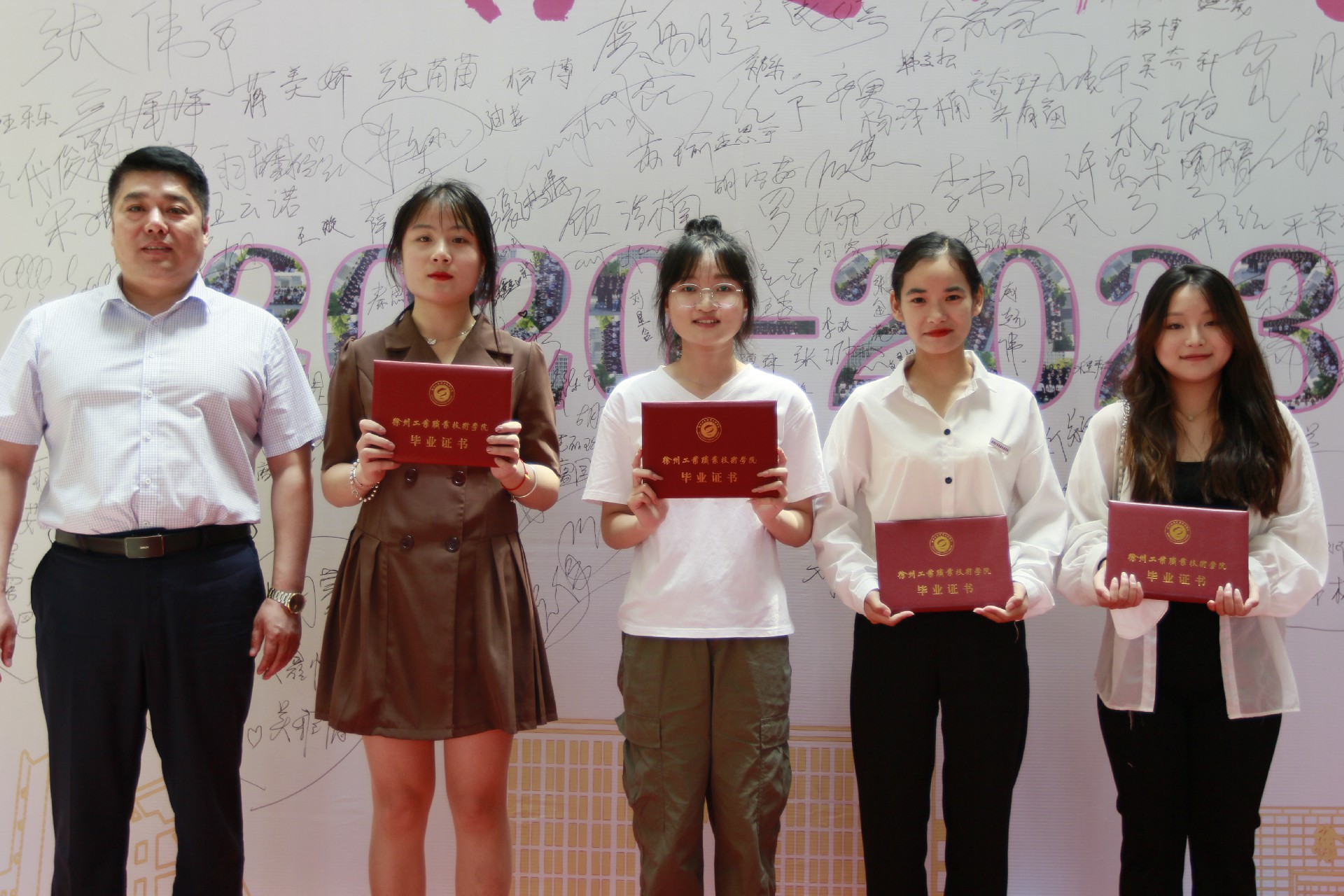 1687231789122789.jpg 1687231789122789.jpg