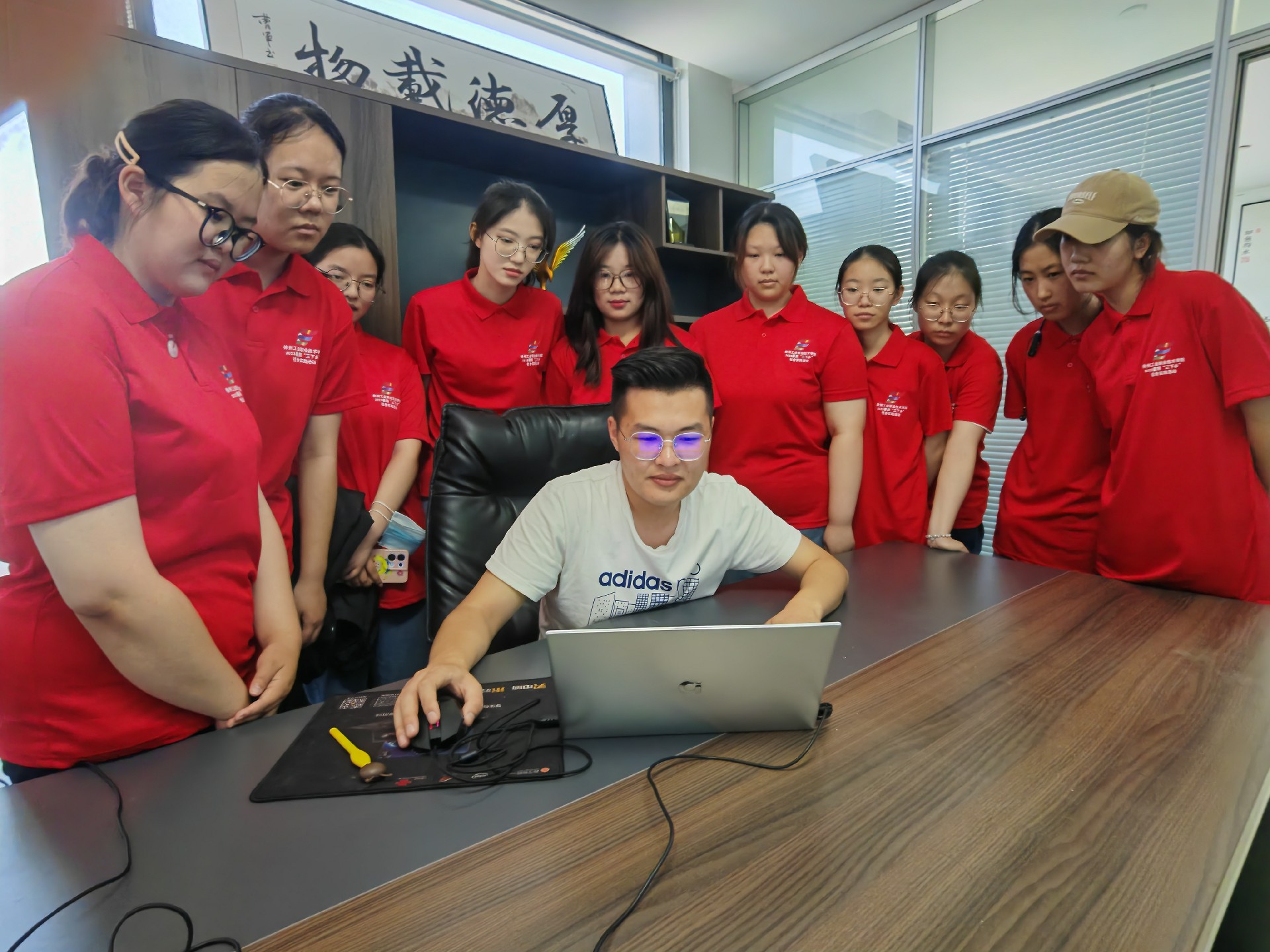 1689152909188442.jpg 1689152909188442.jpg