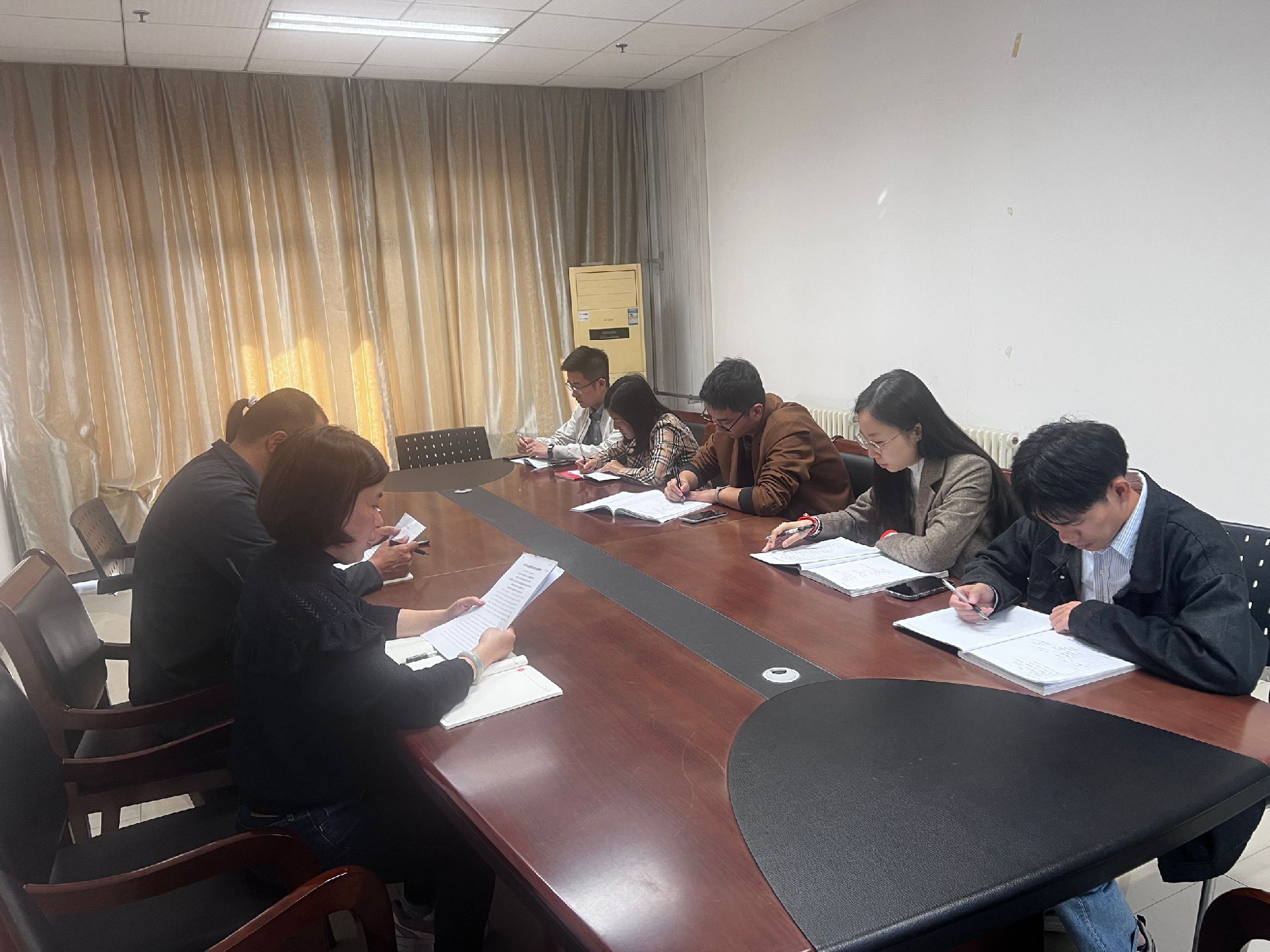 工商管理学院召开心理健康工作研判会