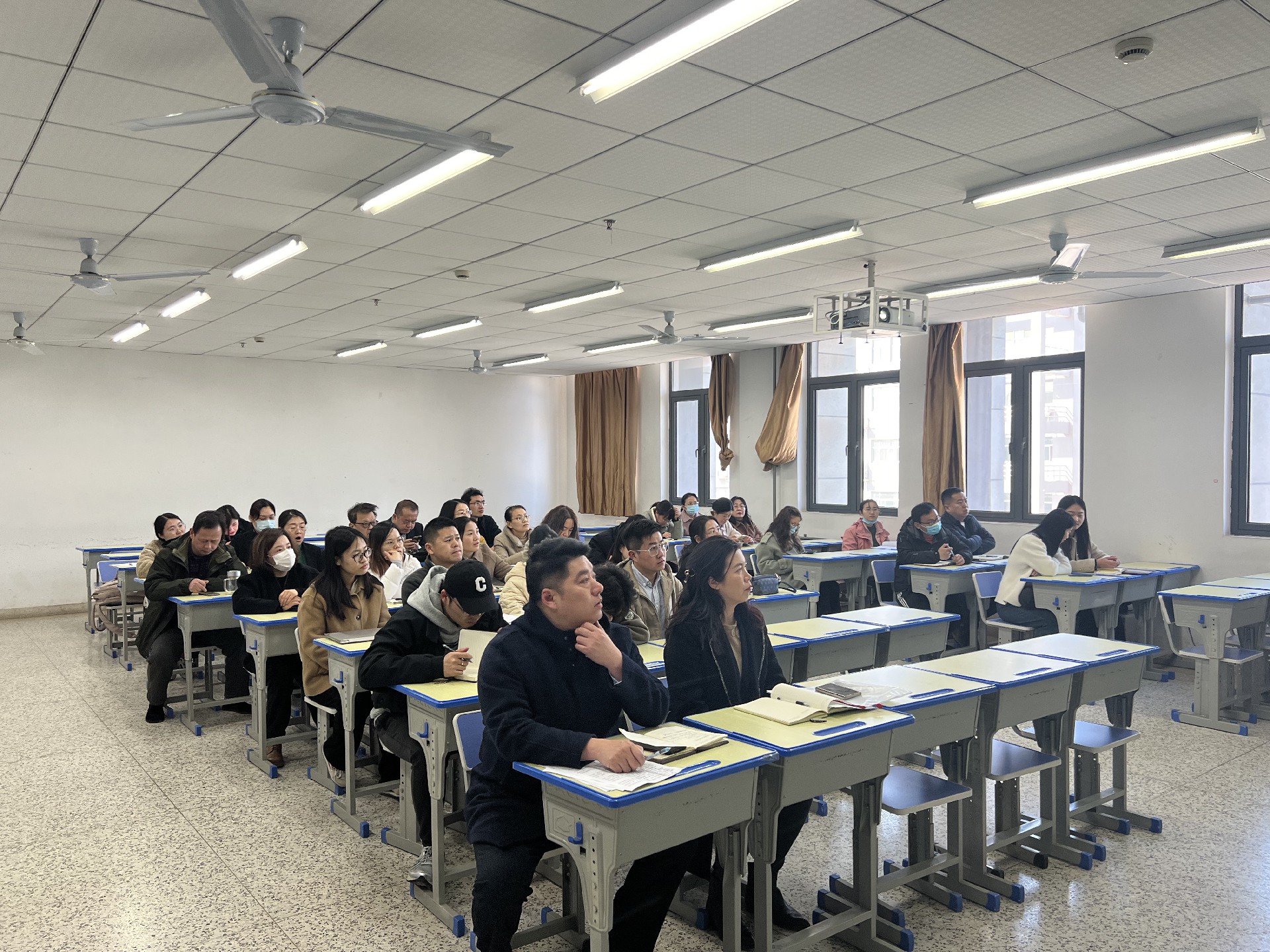 1711415020167232.jpg ccb2b1446b1aca0f3f133a527d948627.jpg