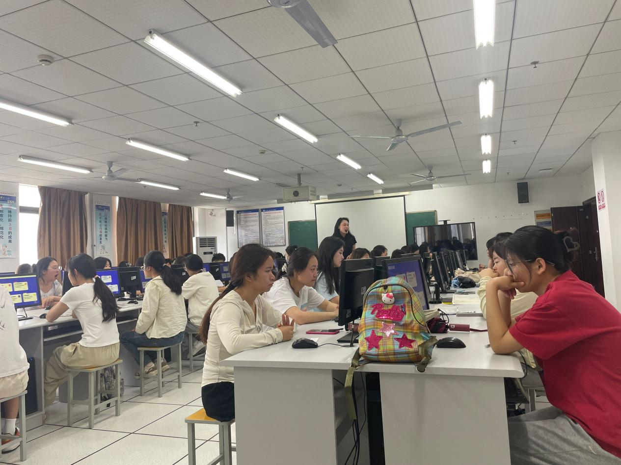 展风采，促成长——工商管理学院开展教师优质示范课展示活动