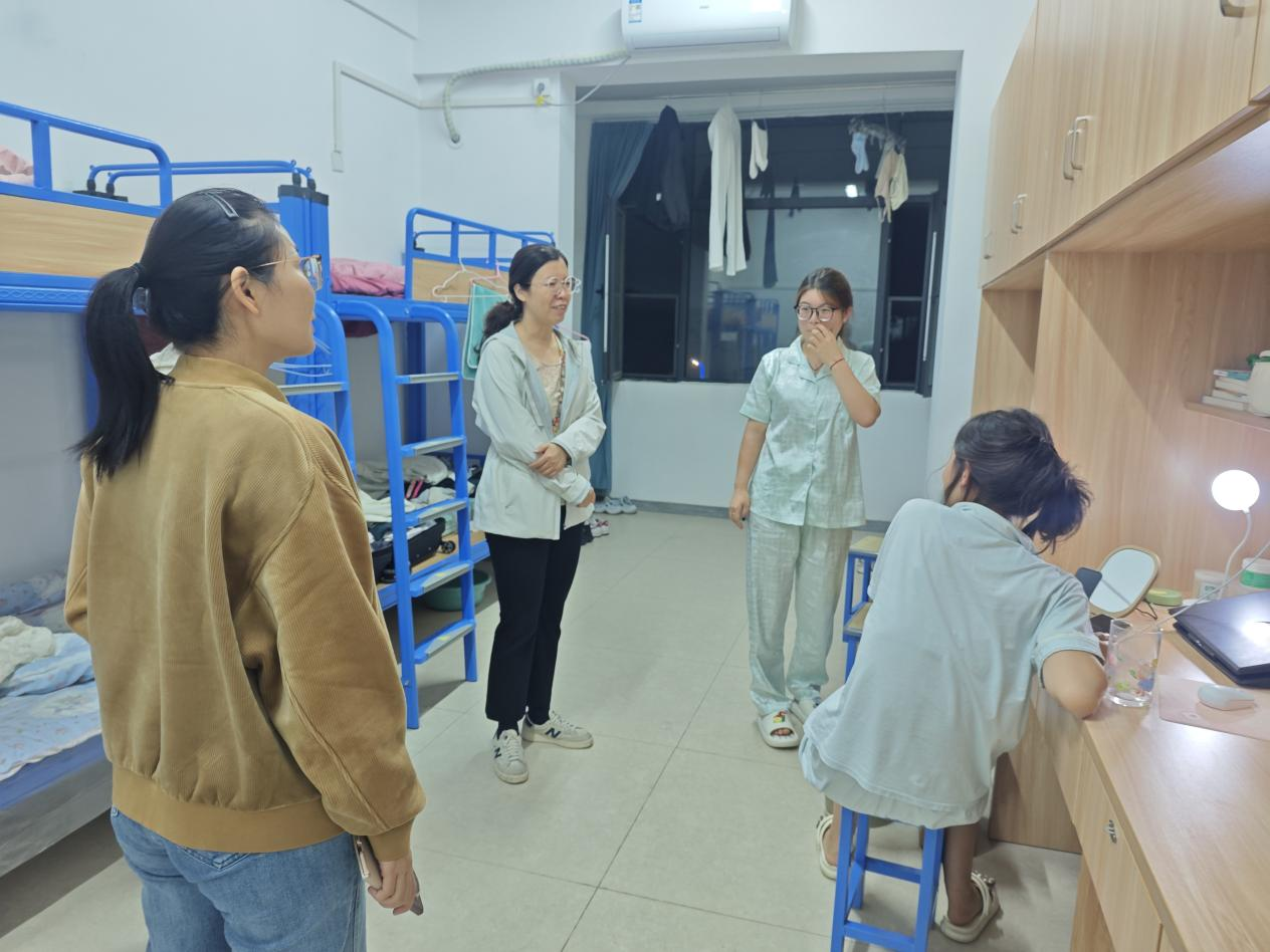 心系学子暖校园 实地调研促育人 ——工商管理学院赴新沂学院开展调研工作