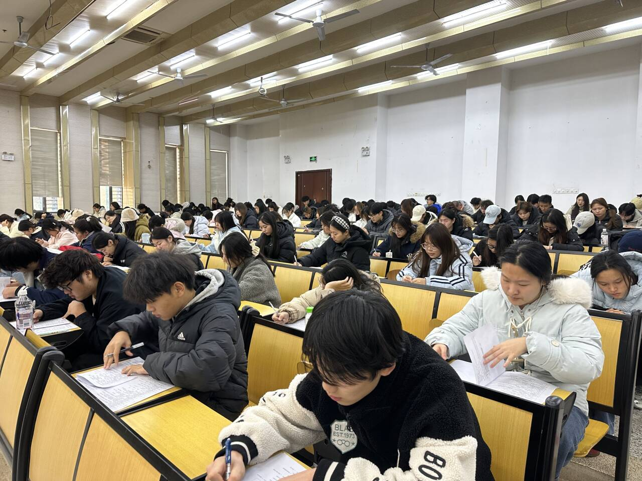 1764925622426177.png 1764925622426177.png