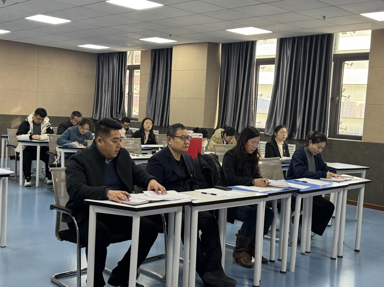 工商管理学院召开2025年度党支部书记抓基层 党建述职评议考核会议