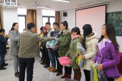 用爱温暖彼此，励行展翅高飞－工商管理学院开