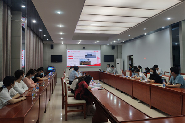 工商管理学院党总支学生支部举行党员答辩及预备党员转正答辩会议